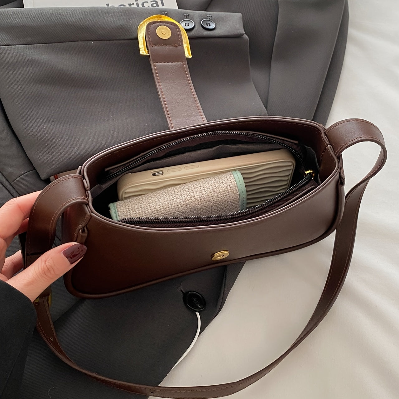 Retro Monochrome Minimalist Shoulder Bag French Style Underarm Bag