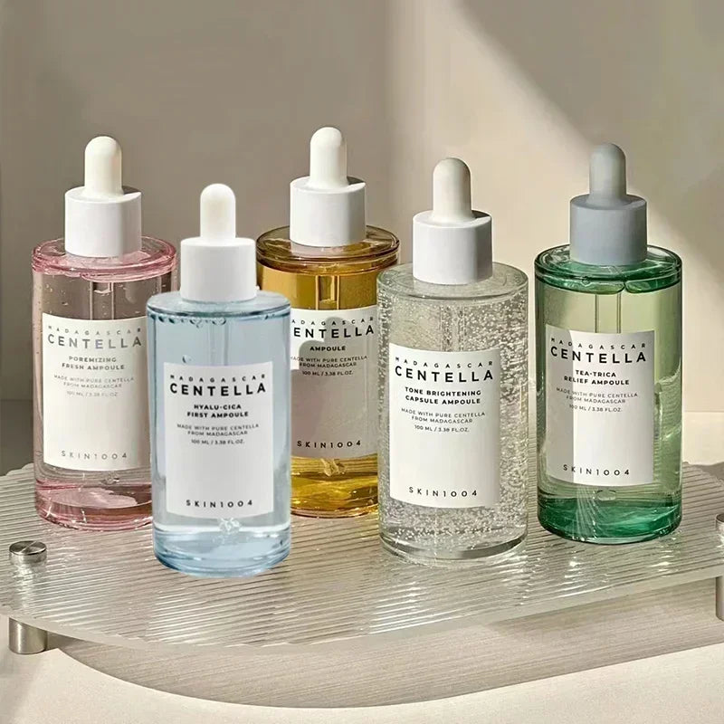 SKIN1004 Essence Hydratante 100ml - Sérum Éclaircissant Apaisant pour le Visage