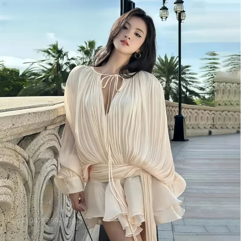 Chemises tendance pour femmes, mini robe élégante en dentelle, col en v, manches longues bouffantes, coupe courte, lacets en dentelle, robe douce, mode féminine