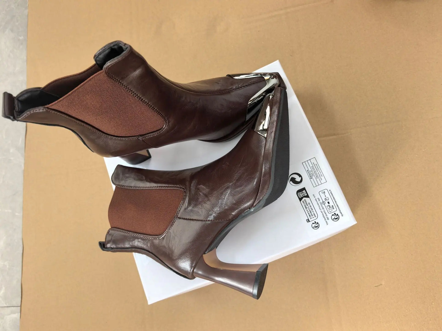 Bottes à bout pointu pour femmes, talons hauts et épais, à la mode, nouvelle collection automne et hiver 2025